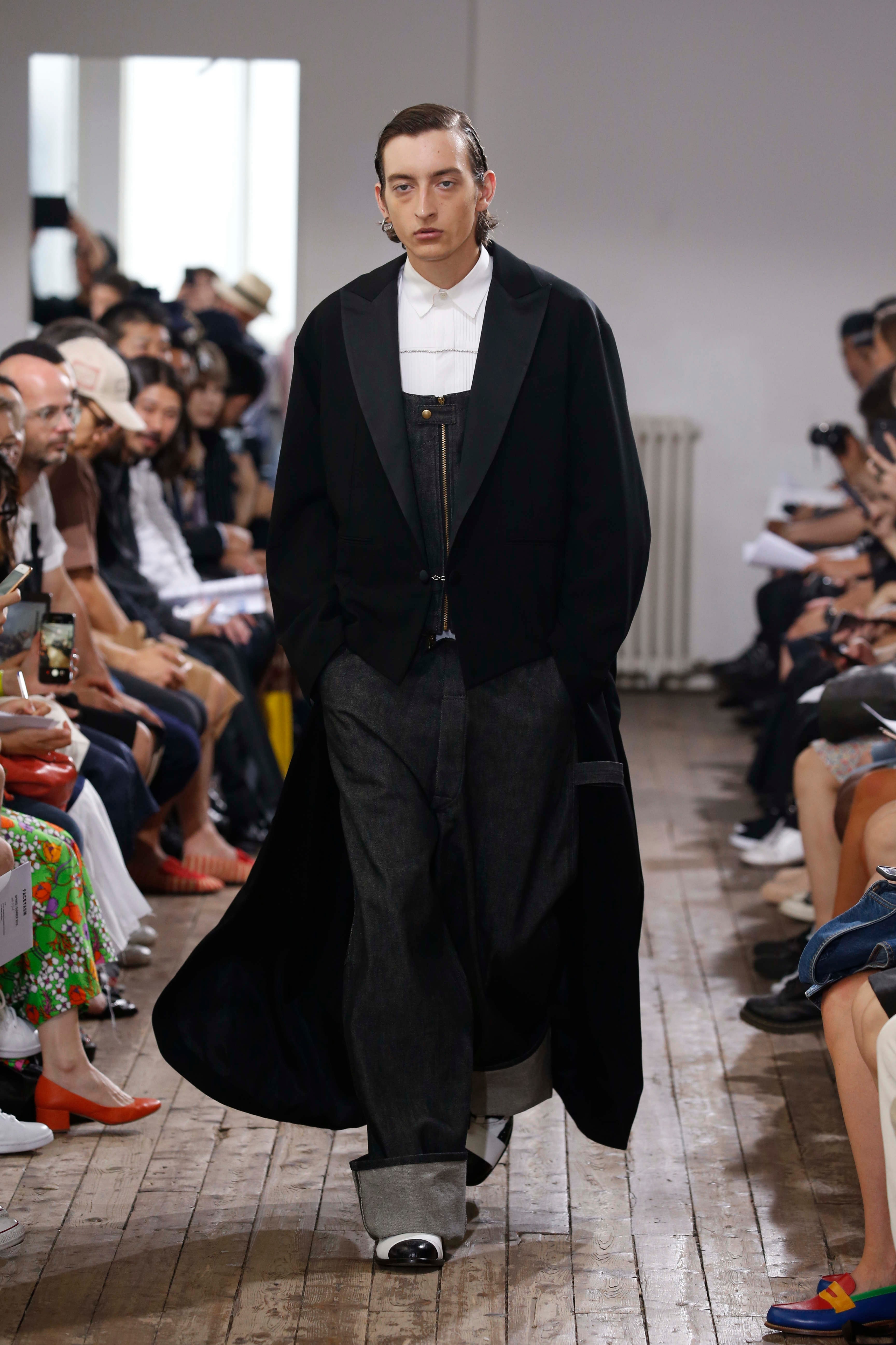 Paris Fashion Week Primavera/Estate 2018 Facetasm