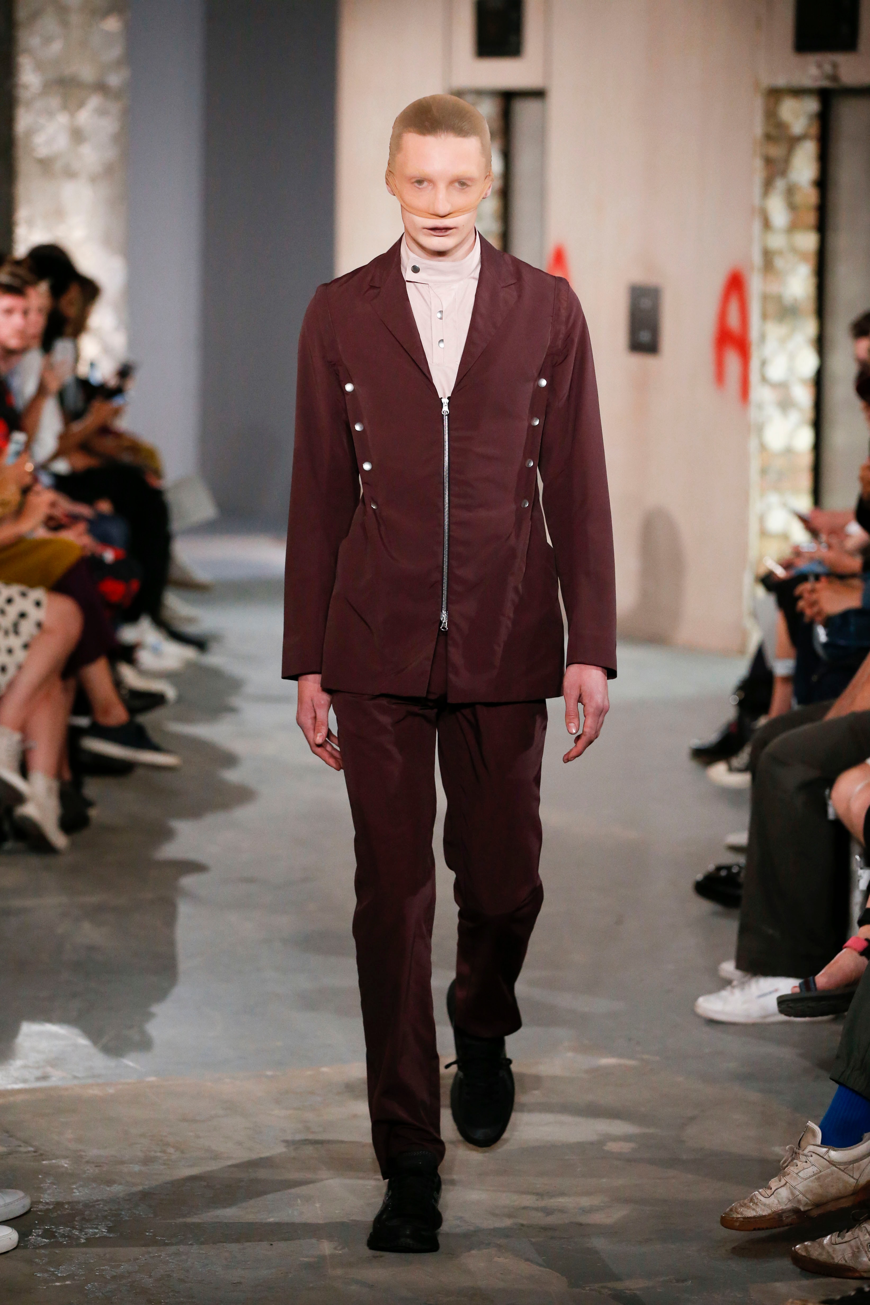 London Collections Men's Primavera/Estate 2018 Kiko Kostadinov