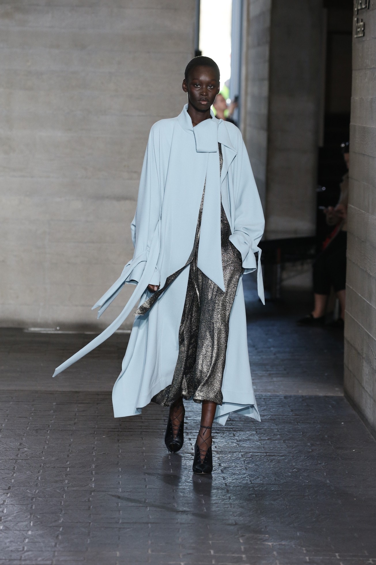London Fashion Week Autunno/Inverno 2019/20 Roland Mouret