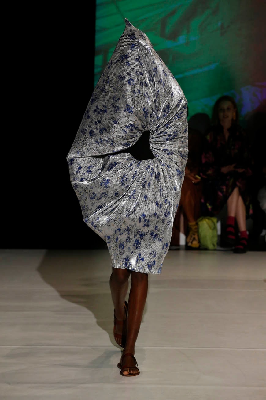 London Fashion Week Primavera/Estate 2020 Chalayan