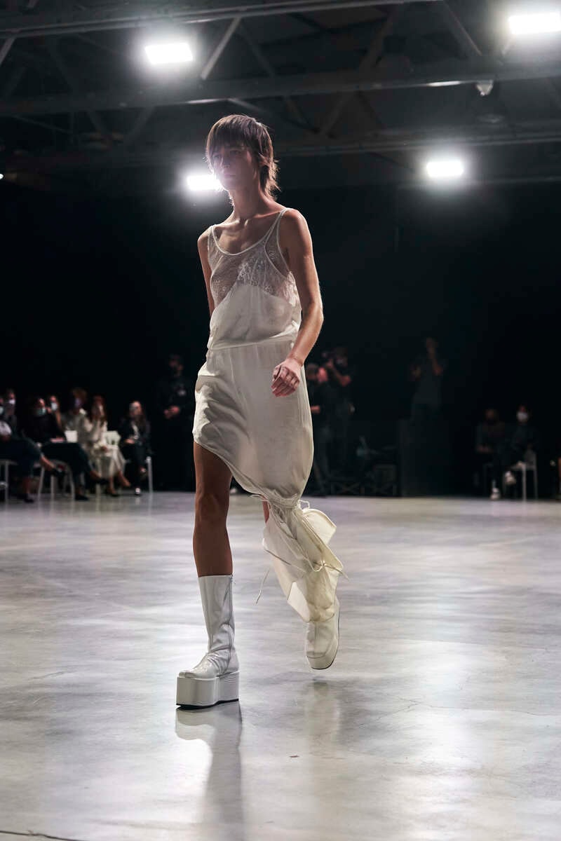 Milano Moda Donna Primavera/Estate 2022 A.C.9