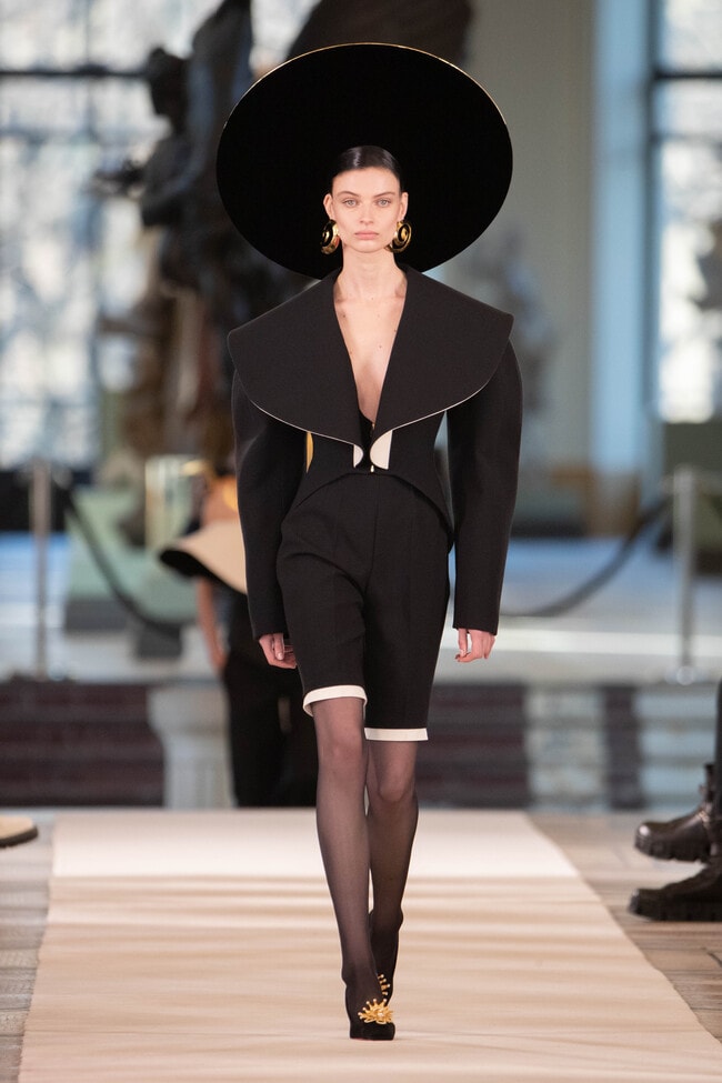 Paris Haute Couture Primavera/Estate 2022 Schiaparelli