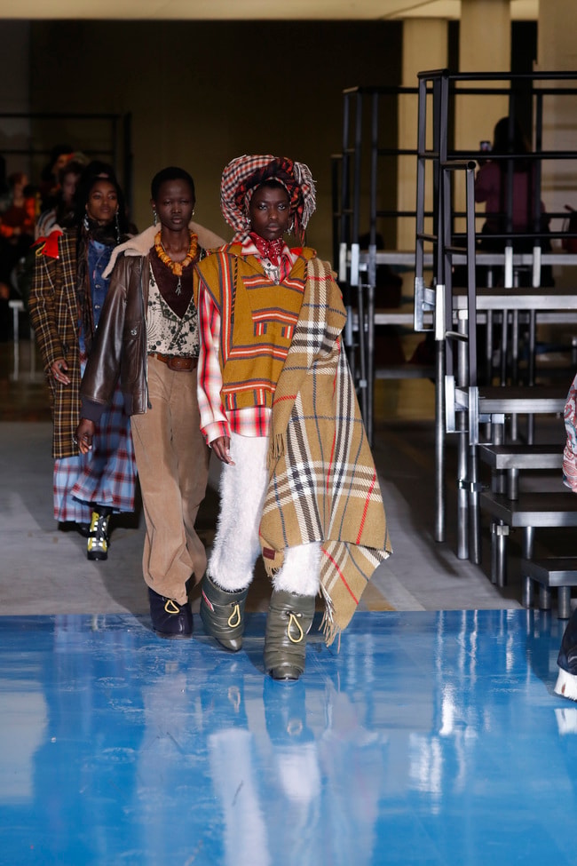 Milano Moda Donna Autunno/Inverno 2022/23 Dsquared2