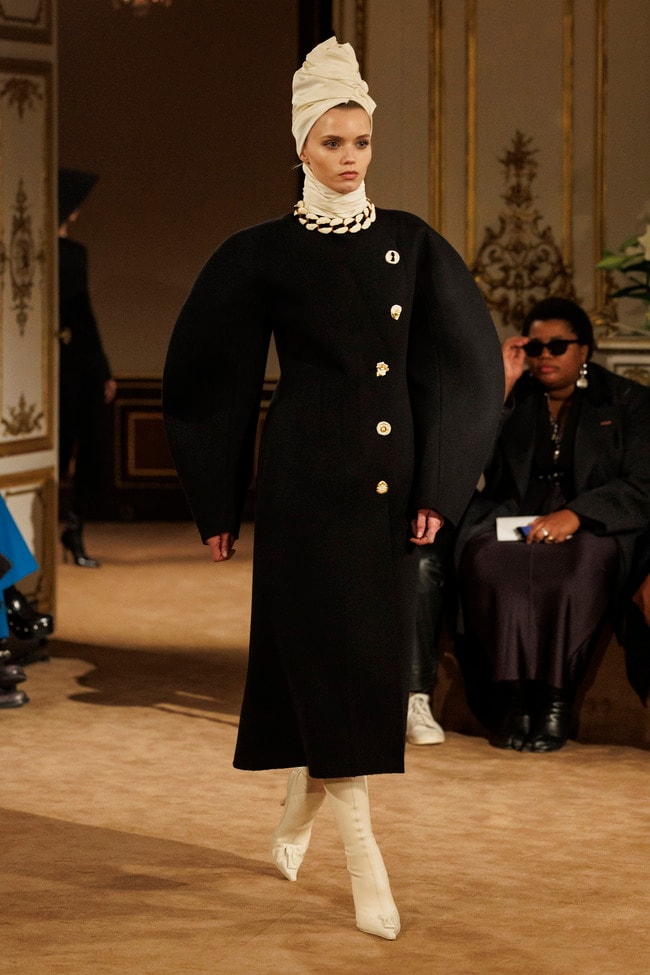 Paris Fashion Week Autunno/Inverno 2023/24 Schiaparelli