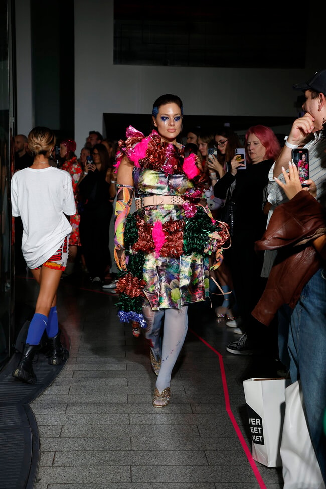 London Fashion Week Primavera/Estate 2024 Matty Bovan