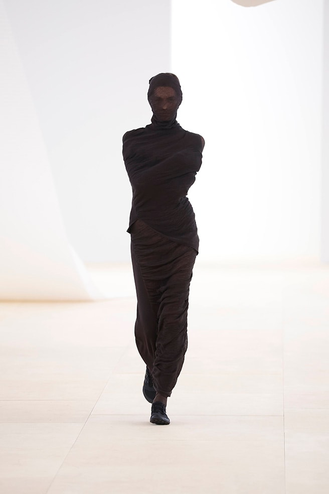Paris Fashion Week Primavera/Estate 2024 Issey Miyake