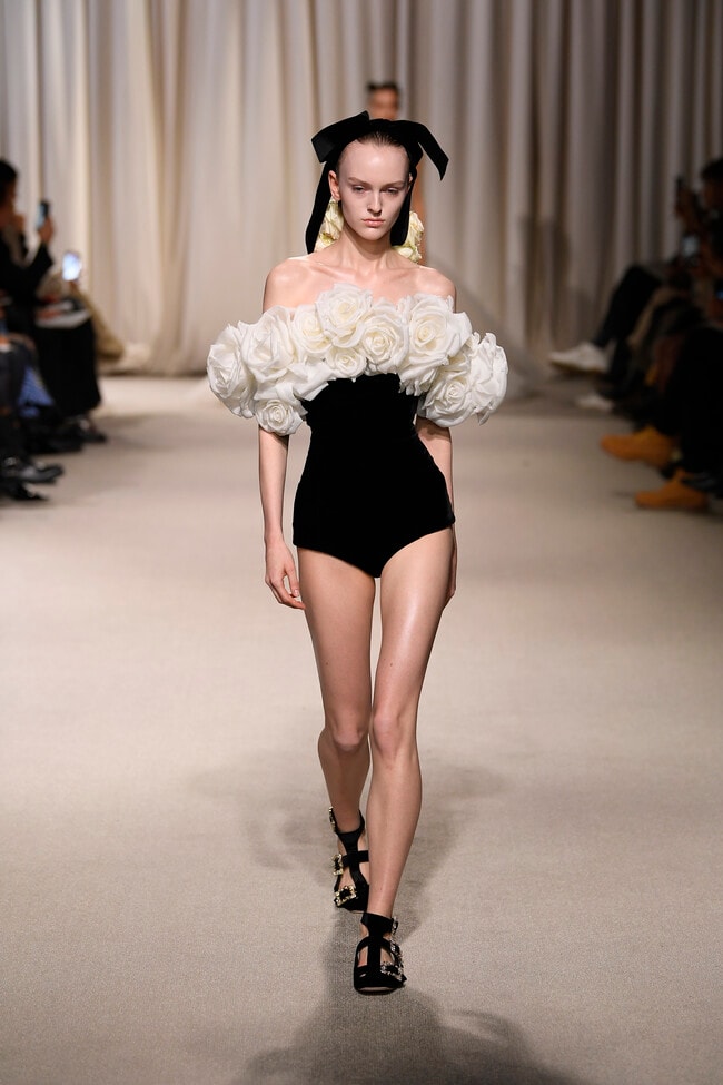 Paris Haute Couture Primavera/Estate 2024 Giambattista Valli