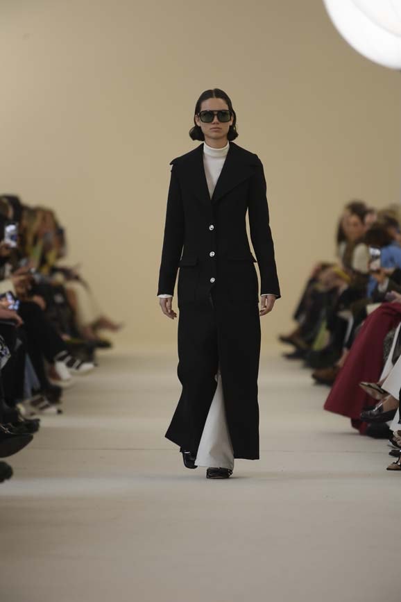 Paris Fashion Week Autunno/Inverno 2024/25 Giambattista Valli