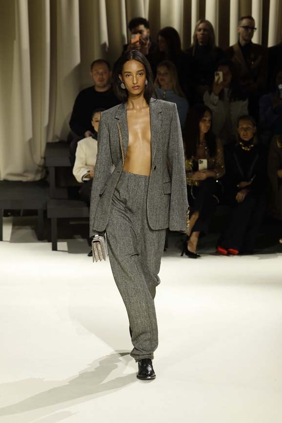 Paris Fashion Week Autunno/Inverno 2024/25 Schiaparelli
