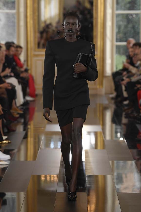 Paris Fashion Week Autunno/Inverno 2024/25 Valentino