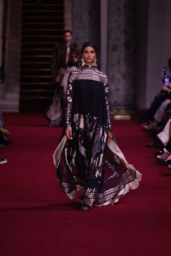 Paris Fashion Week Autunno/Inverno 2024/25 Zimmermann