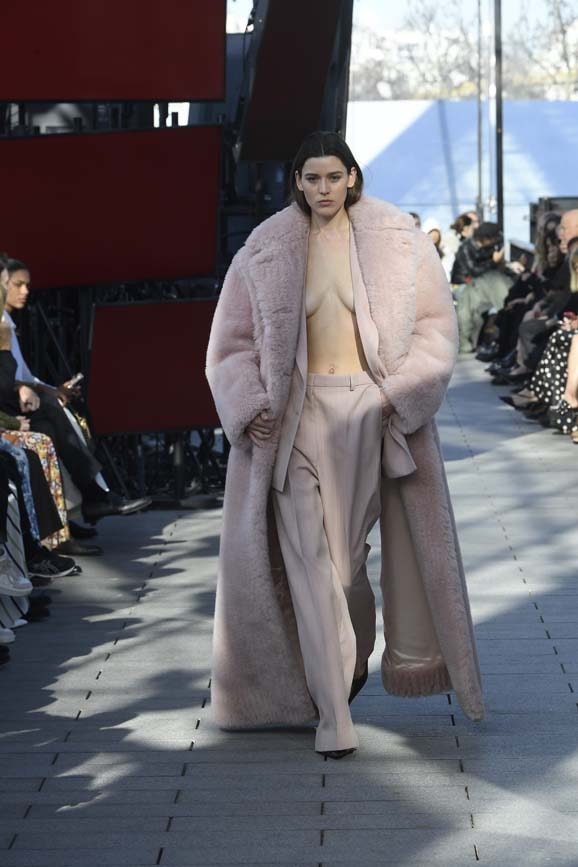 Paris Fashion Week Autunno/Inverno 2024/25 Stella McCartney