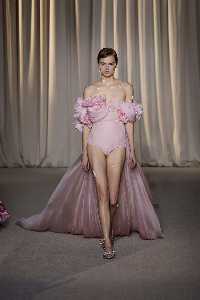 Paris Haute Couture Autunno/Inverno 2024/25 Giambattista Valli