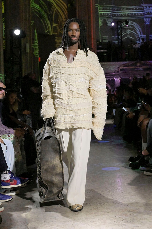 New York Fashion Week Primavera/Estate 2025 Who decides war