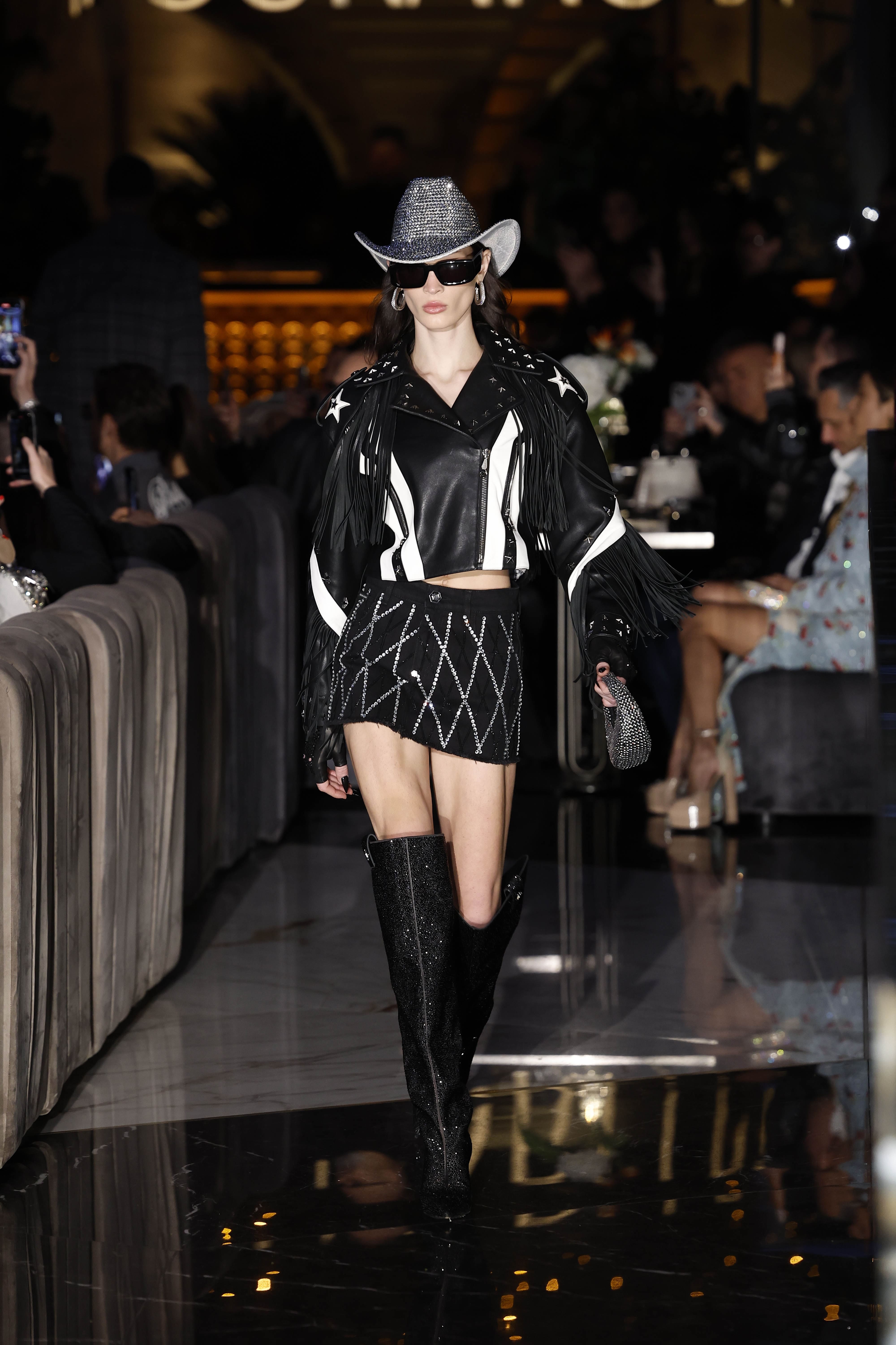 Milano Moda Donna Autunno/Inverno 2025/26 Phillip Plein