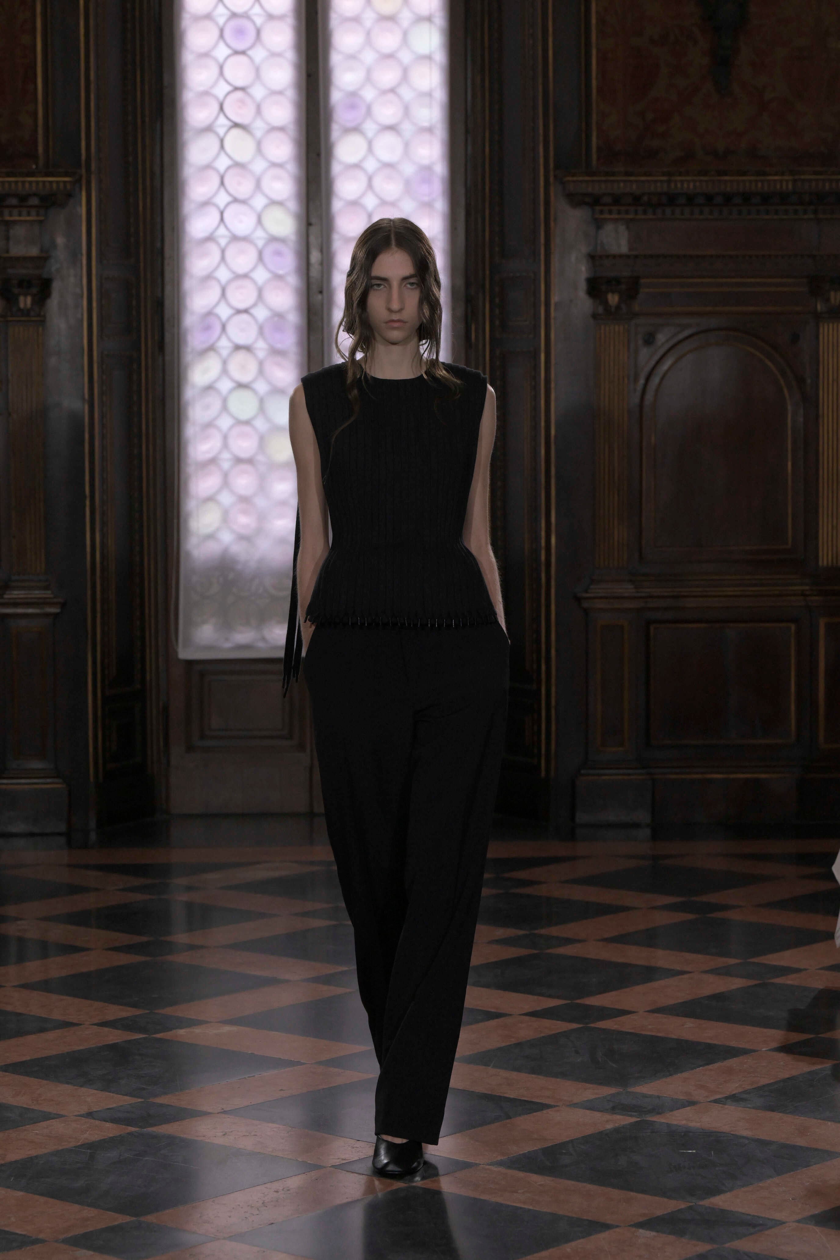 Milano Moda Donna Autunno/Inverno 2025/26 Institution by Galib Gassanoff