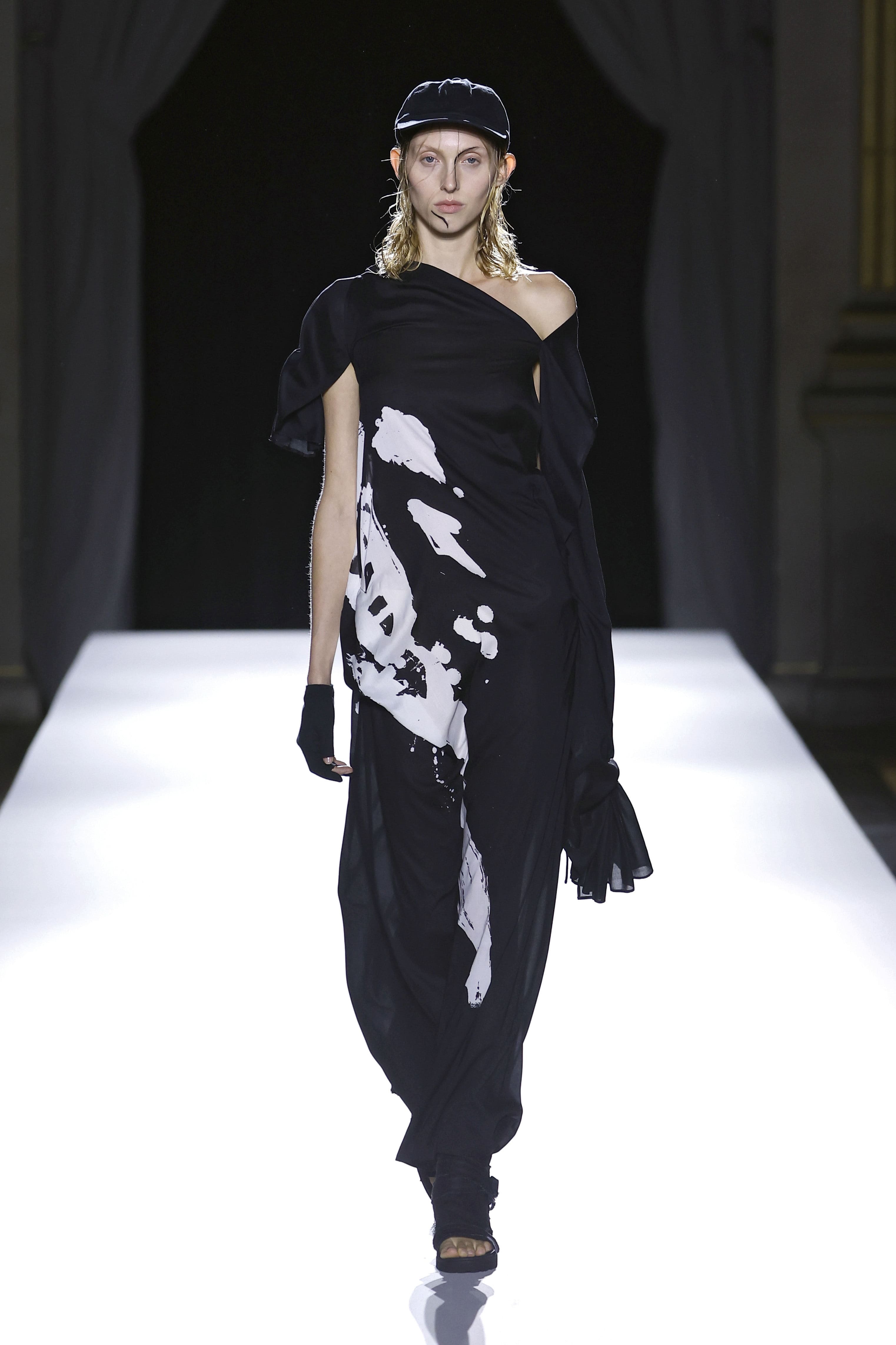 Paris Fashion Week Primavera/Estate 2026 Yohji Yamamoto