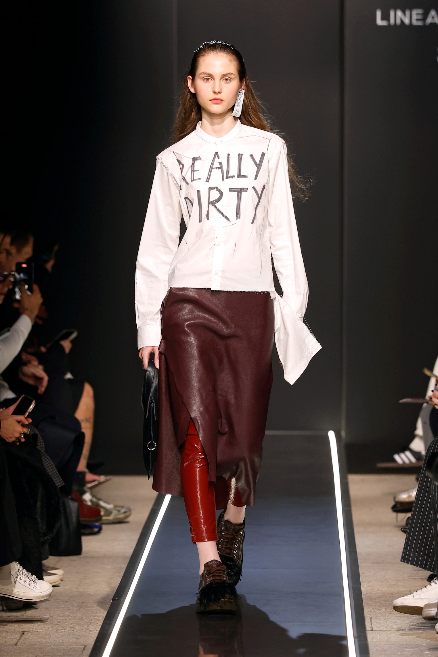 Milano Moda Donna Autunno/Inverno 2026/27 Simon Cracker